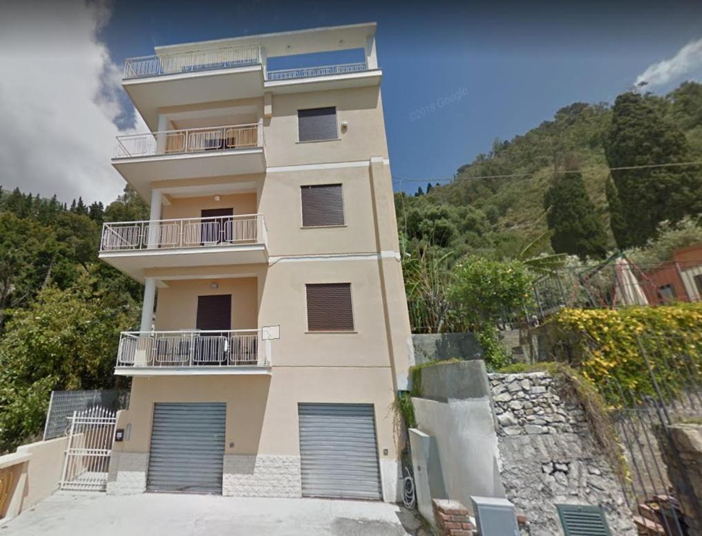 Apartamento La Baia Dei Delfini Taormina Exterior foto